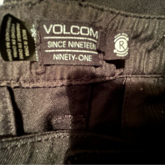 Volcom black pants with front zipper. Waist approximately 17”. - Picture 3 of 4